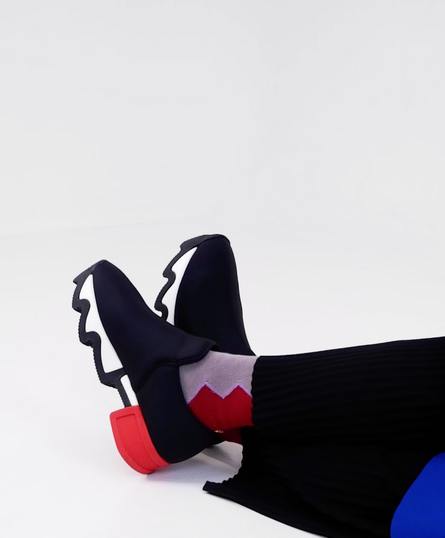 WES I Black Red Low Top Sneaker